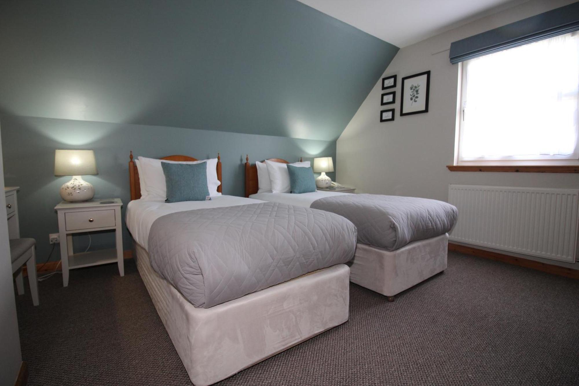 Temple View Hotel Carinish ภายนอก รูปภาพ