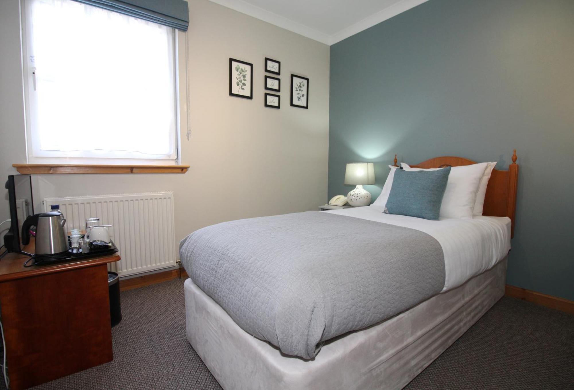 Temple View Hotel Carinish ภายนอก รูปภาพ